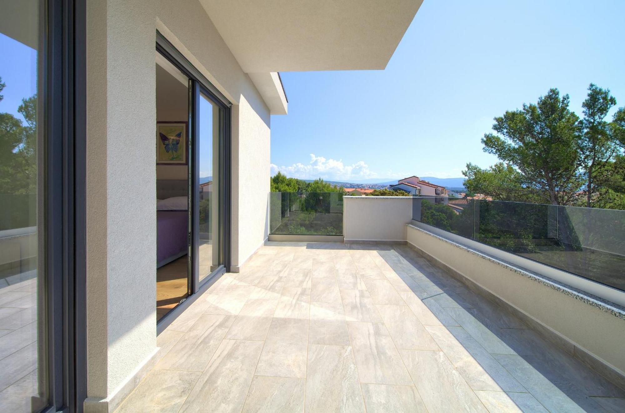Apartments Paola & Karla With Pool Krk Town Room photo
